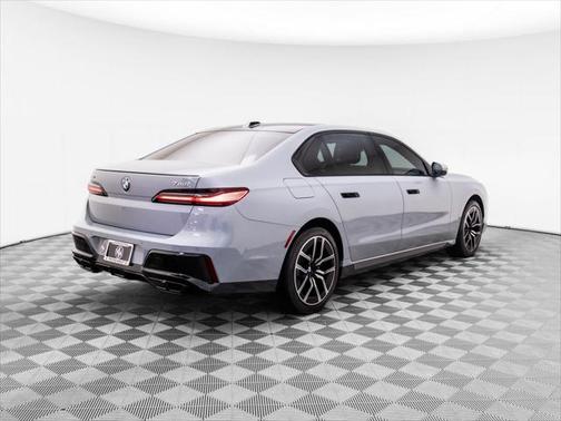 2024 BMW 760 i xDrive