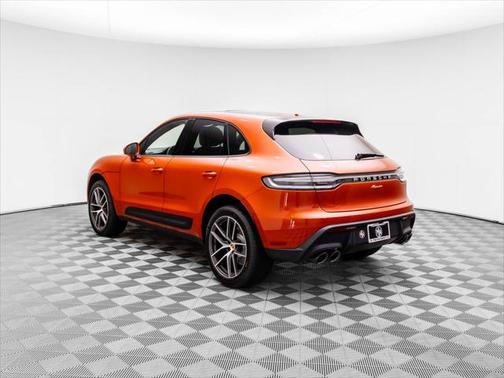 2025 Porsche Macan Base