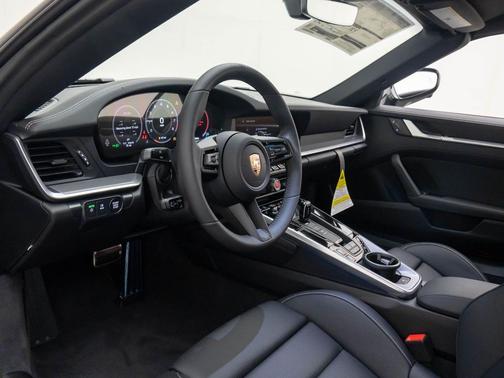 2026 Porsche 911 Carrera