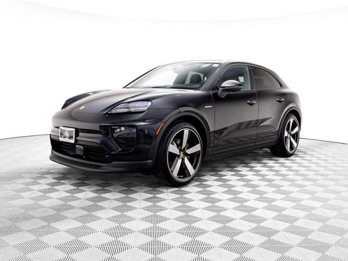 2025 Porsche Macan 4