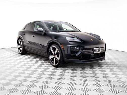 2025 Porsche Macan 4