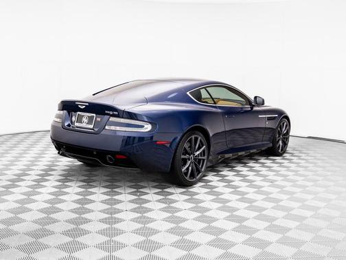 2016 Aston Martin DB9 GT