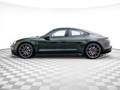 Oak Green Metallic Neo 2026 Porsche Taycan 4