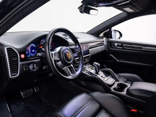2022 Porsche Cayenne GTS