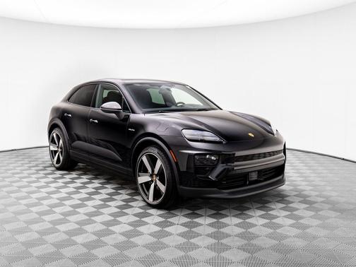 2025 Porsche Macan 4