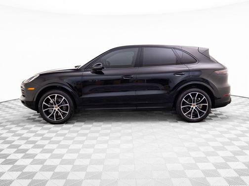 2023 Porsche Cayenne Platinum Edition