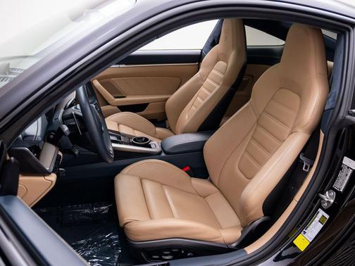 2021 Porsche 911 Carrera