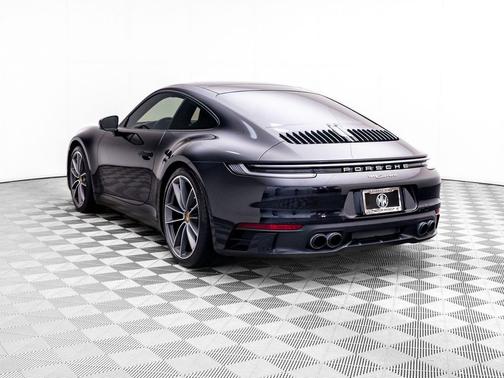2021 Porsche 911 Carrera