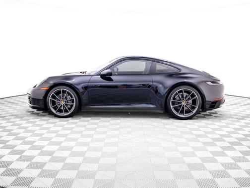 2021 Porsche 911 Carrera
