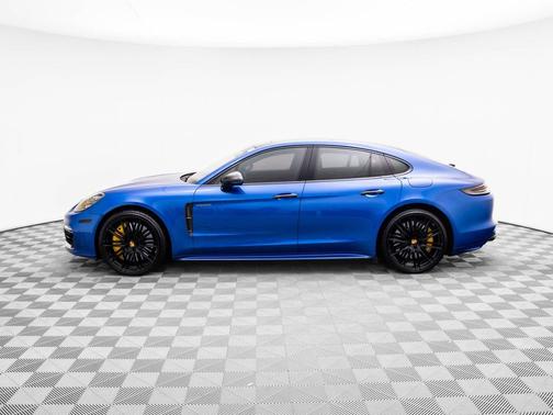 2018 Porsche Panamera Turbo