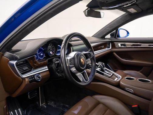 2018 Porsche Panamera Turbo