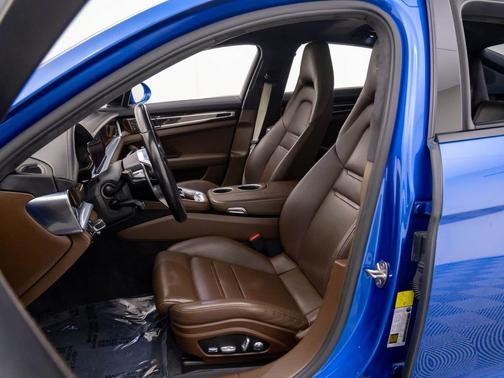 2018 Porsche Panamera Turbo