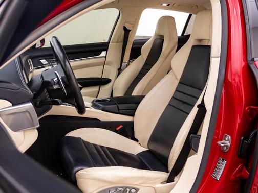 Carmine Red 2016 Porsche Panamera Turbo S