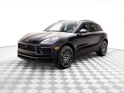 2022 Porsche Macan 