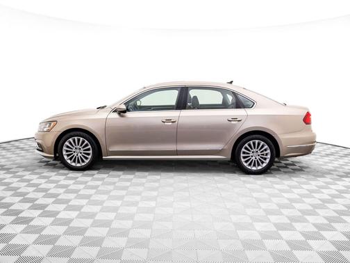2016 Volkswagen Passat 1.8T SE