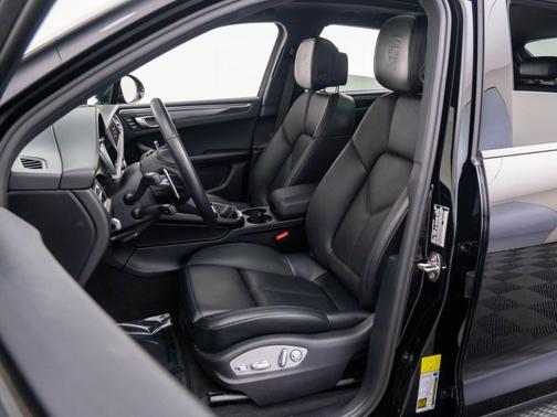 2023 Porsche Macan 