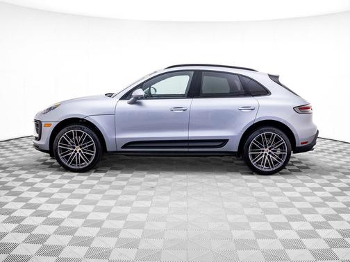 Dolomite Silver Metallic 2026 Porsche Macan Macan