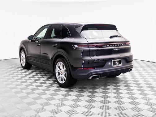 2024 Porsche Cayenne 