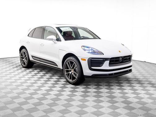 2026 Porsche Macan 