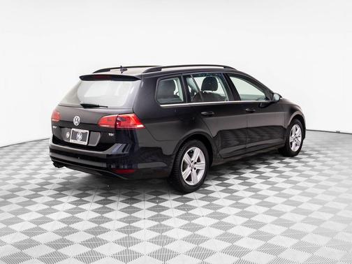 2015 Volkswagen Golf SportWagen TDI S 4-Door