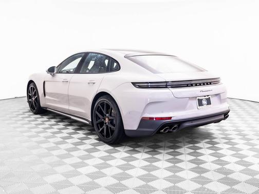 Chalk 2026 Porsche Panamera 4