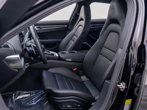 Black 2023 Porsche Panamera 4 Platinum Edition