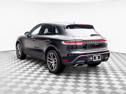 2025 Porsche Macan 