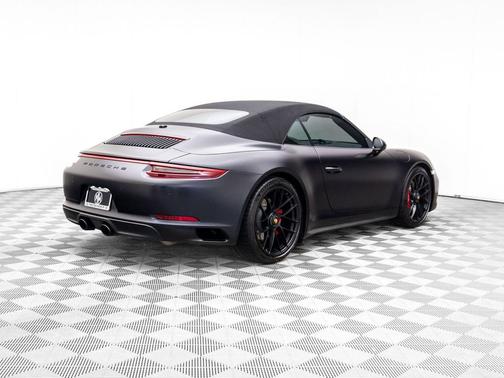 2018 Porsche 911 Carrera 4 GTS