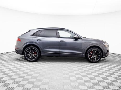 2020 Audi Q8 55 Premium Plus