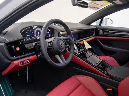 2026 Porsche Panamera Turbo