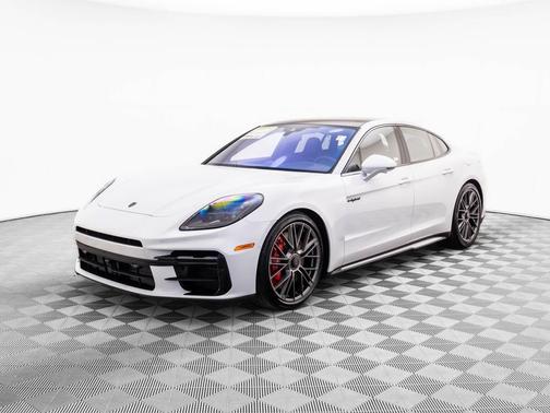 2026 Porsche Panamera Turbo