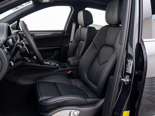 2026 Porsche Macan T