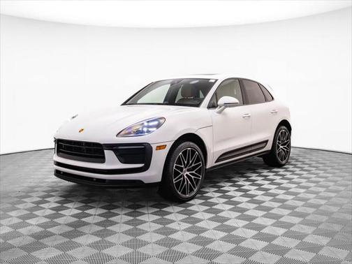 2022 Porsche Macan Base