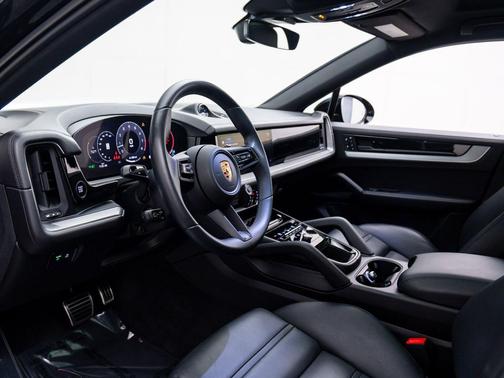 2024 Porsche Cayenne S