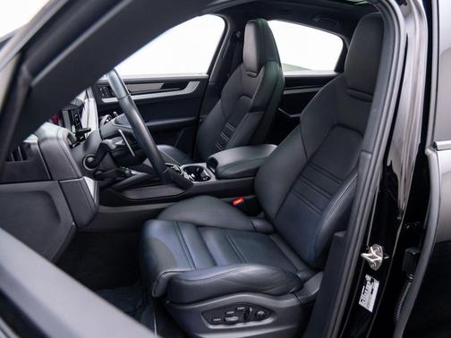 2024 Porsche Cayenne S