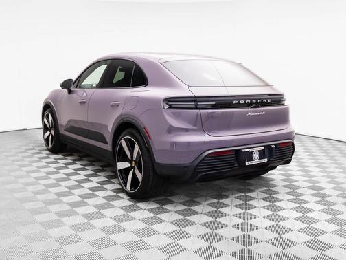 2025 Porsche Macan 4S