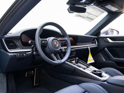 2026 Porsche 911 Carrera 4S Cabriolet