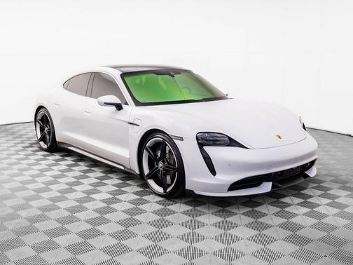 2020 Porsche Taycan Turbo