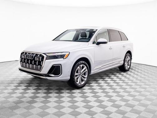 2025 Audi Q7 55 Premium Plus
