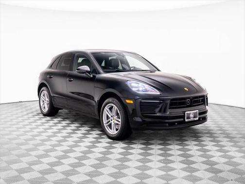 2025 Porsche Macan Base