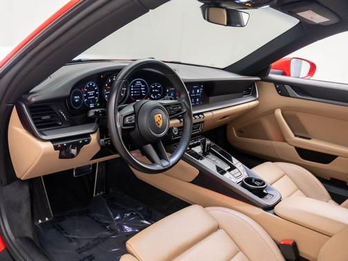2022 Porsche 911 Carrera