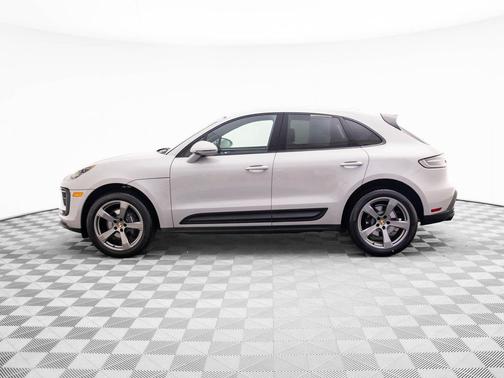 2023 Porsche Macan 