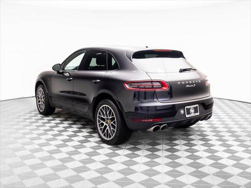 2018 Porsche Macan Base