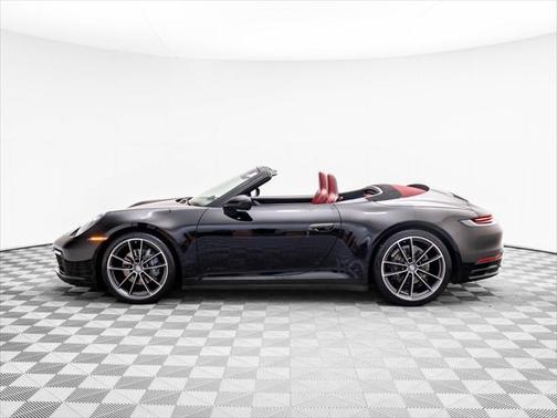 2022 Porsche 911 Carrera