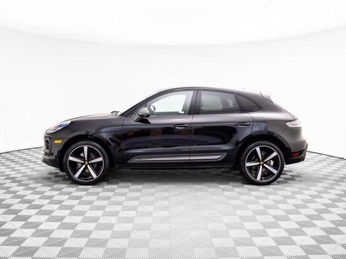 2025 Porsche Macan T