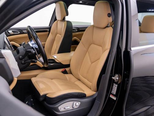 Black 2016 Porsche Cayenne Cayenne S E-Hybrid