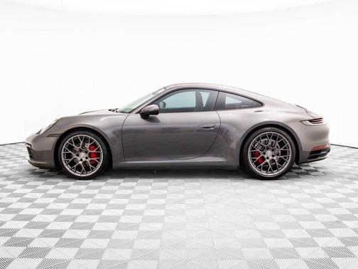 2021 Porsche 911 Carrera