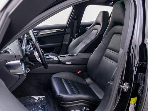 2017 Porsche Panamera 4S