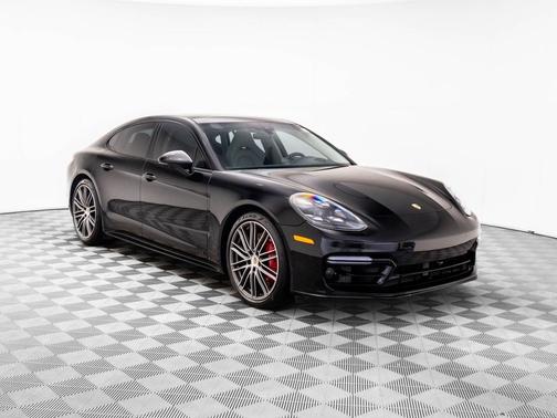 2020 Porsche Panamera GTS