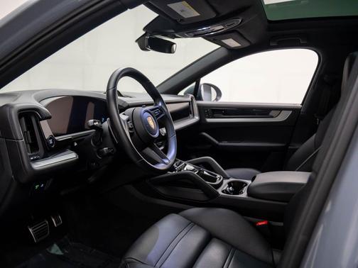 2024 Porsche Cayenne S